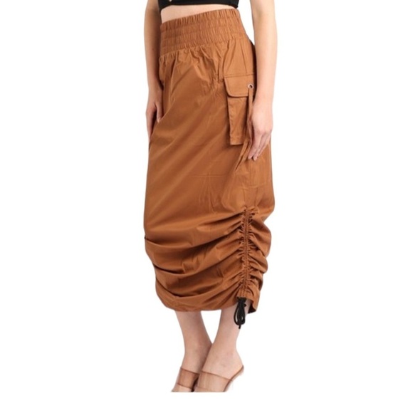 Brown Maxi Skirt
New - Picture 4 of 6